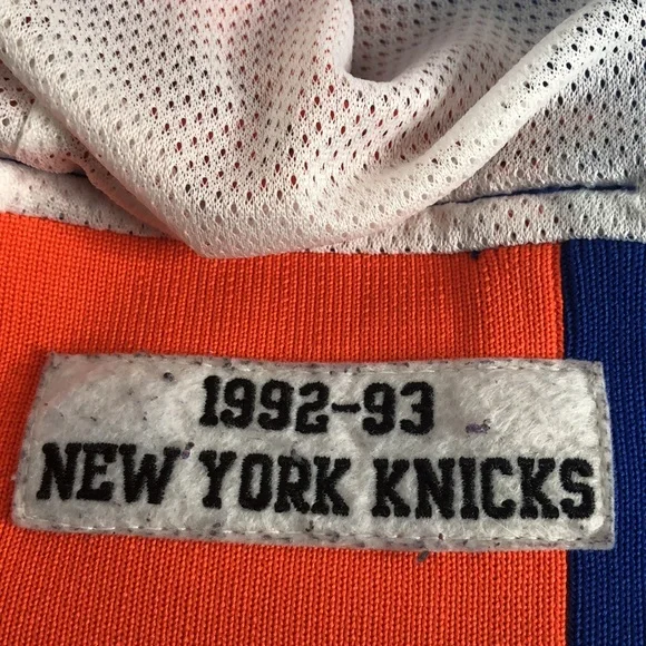 New York Knicks Jacket SIZE 48 XL Mitchell & Ness - Picture 10 of 10